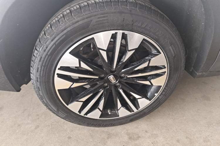 Used Bestune T77 2019 230 TID Automatic Luxury Version China VI Emission Standard Right Rear Wheel Hub