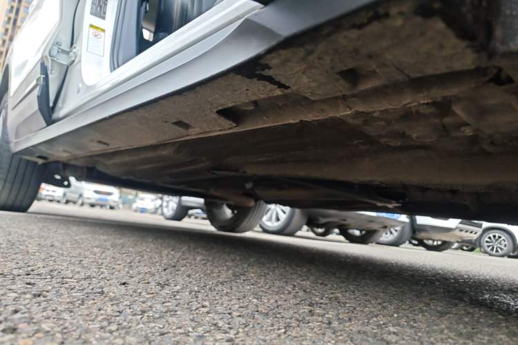 Used Bestune T77 2019 230 TID Automatic Luxury Version China VI Emission Standard Right Side Sill