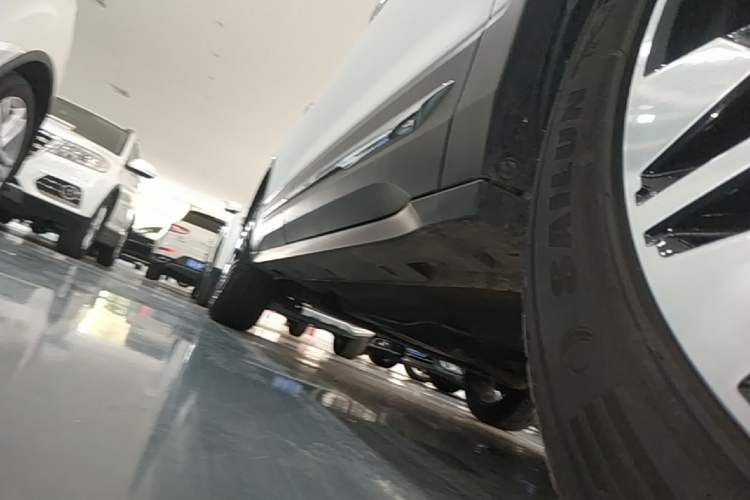 Used Bestune T77 2019 Facelift 230 TID Automatic Luxury Version China V Emission Standard Right Side Sill