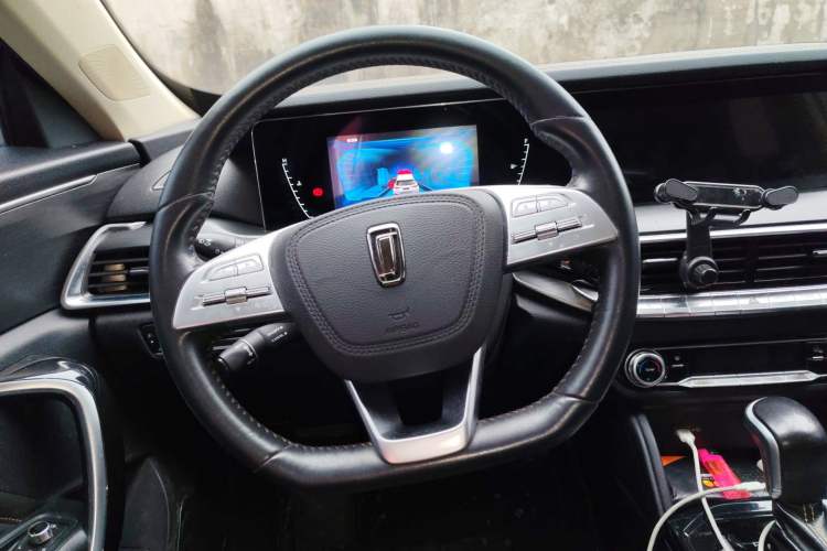 Used Bestune T77 2019 230 TID Automatic Luxury Version National V Steering Wheel