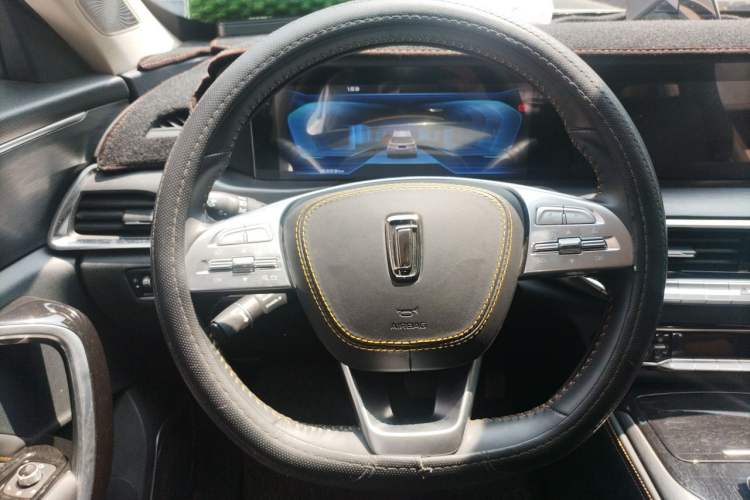 Used Bestune T77 2019 230 TID Automatic Prestige Version China V Steering Wheel