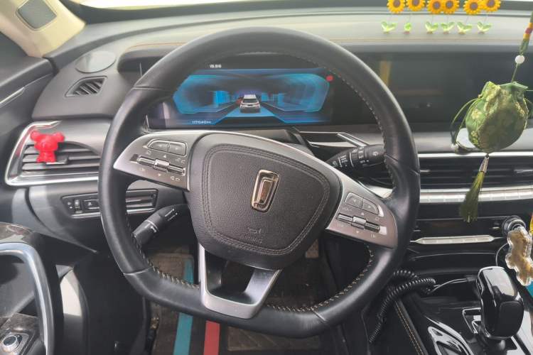 Used Bestune T77 2019 230 TID Automatic Prestige Version China V Emission Standard Steering Wheel