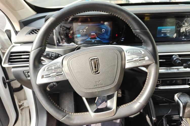 Used Bestune T77 2019 230 TID Automatic Luxury Version National V Steering Wheel