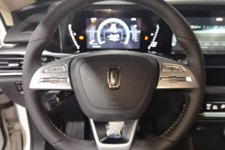 Used Bestune T77 2019 230 TID Automatic Luxury Version National V Steering Wheel