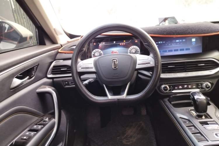 Used Bestune T77 2019 230 TID Automatic Prestige Version Rice Noodle Edition China VI Emission Standard Steering Wheel
