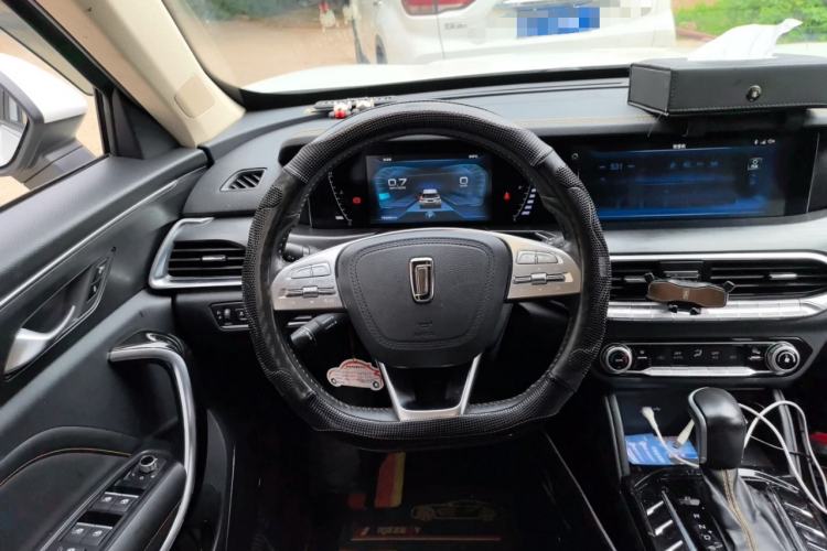 Used Bestune T77 2019 230 TID Automatic Luxury Version China VI Emission Standard Steering Wheel