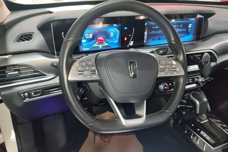 Used Bestune T77 2019 230 TID Automatic Luxury Version National V Steering Wheel
