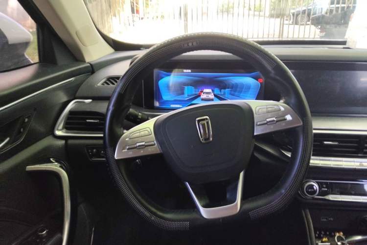 Used Bestune T77 2019 Facelift 230 TID Manual Luxury Version China VI Steering Wheel
