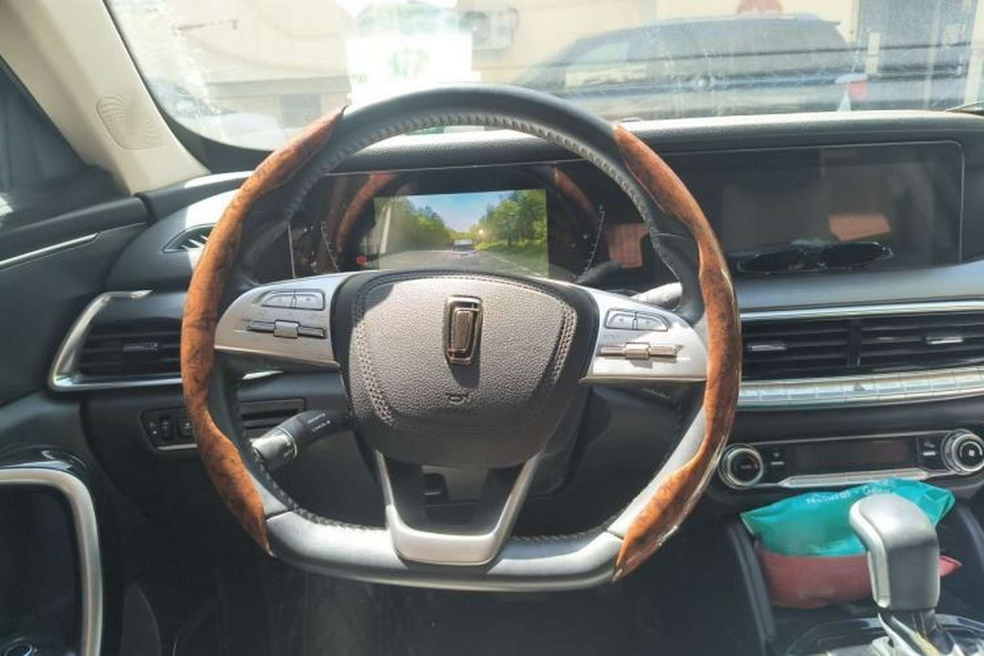 Used Bestune T77 2019 230 TID Automatic Luxury Version National V Steering Wheel