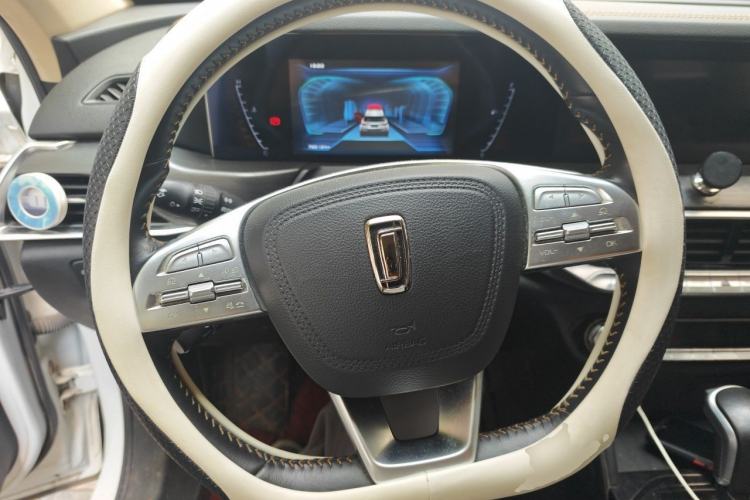 Used Bestune T77 2019 230 TID Automatic Luxury Version National V Steering Wheel