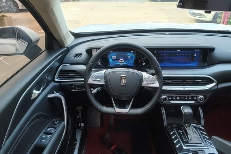 Used Bestune T77 2019 230 TID Automatic Luxury Version China VI Emission Standard Steering Wheel