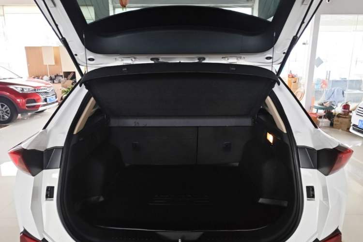 Used Bestune T77 2019 230 TID Automatic Luxury Version China VI Emission Standard Trunk