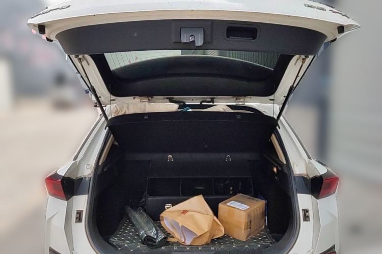 Used Bestune T77 2019 230 TID Automatic Luxury Version China VI Emission Standard Trunk