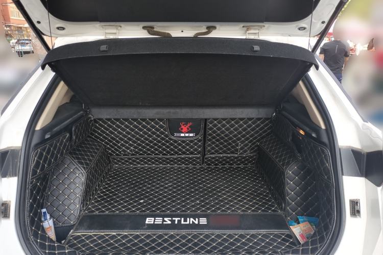 Used Bestune T77 2019 230 TID Automatic Prestige Version China VI Trunk