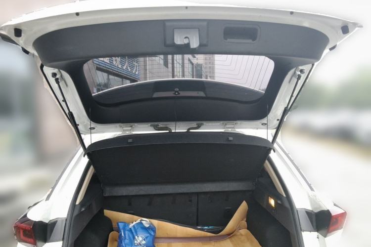 Used Bestune T77 2019 230 TID Automatic Luxury Version China VI Emission Standard Trunk