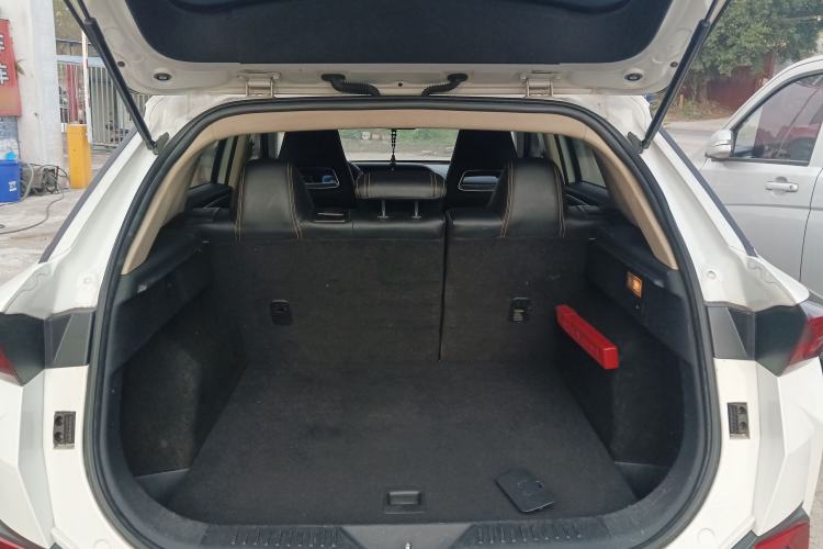 Used Bestune T77 2019 230 TID Automatic Luxury Version China VI Emission Standard Trunk