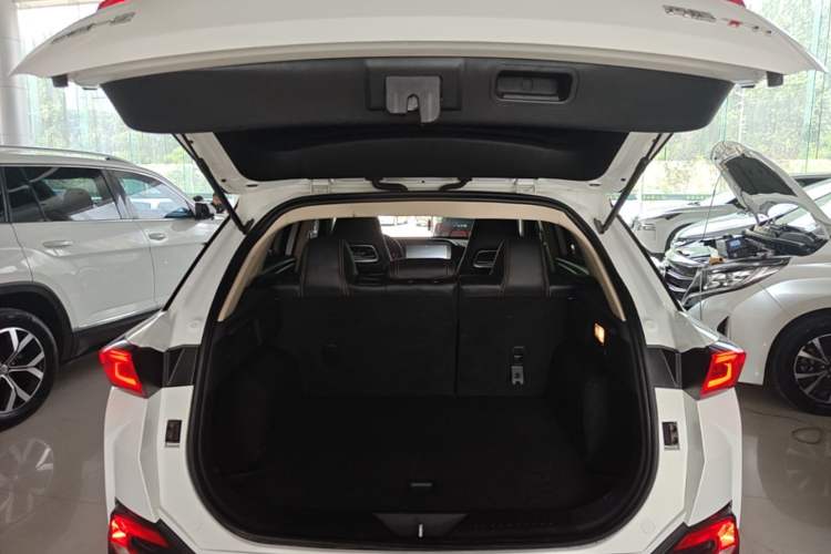 Used Bestune T77 2019 230 TID Automatic Luxury Version China VI Emission Standard Trunk