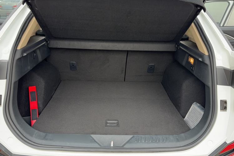 Used Bestune T77 2019 230 TID Automatic Luxury Version China VI Emission Standard Trunk