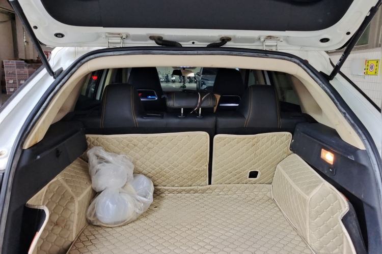 Used Bestune T77 2019 230 TID Automatic Luxury Version China VI Emission Standard Trunk