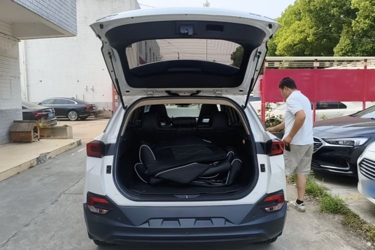 Used Bestune T77 2019 230 TID Automatic Luxury Version China VI Emission Standard Trunk