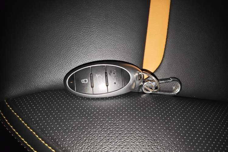Used Bestune T77 2019 230 TID Automatic Luxury Version China VI Emission Standard Vehicle Key
