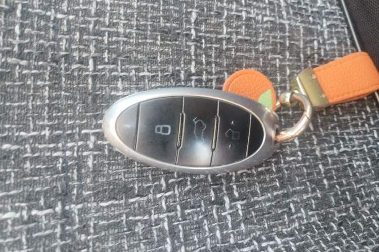 Used Bestune T77 2019 230 TID Automatic Prestige Version China V Emission Standard Vehicle Key