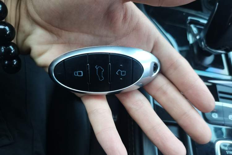 Used Bestune T77 2019 230 TID Automatic Prestige Version China VI Vehicle Key