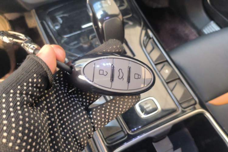 Used Bestune T77 2019 230 TID Automatic Prestige Version China V Emission Standard Vehicle Key