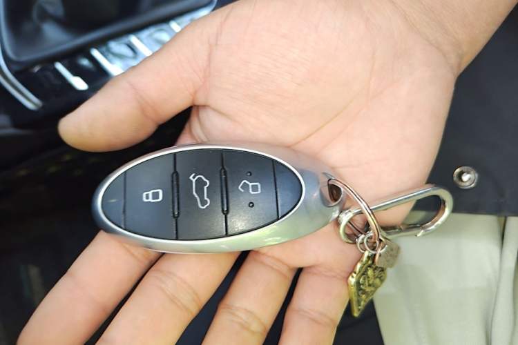 Used Bestune T77 2019 230 TID Manual Luxury Version China VI Vehicle Key