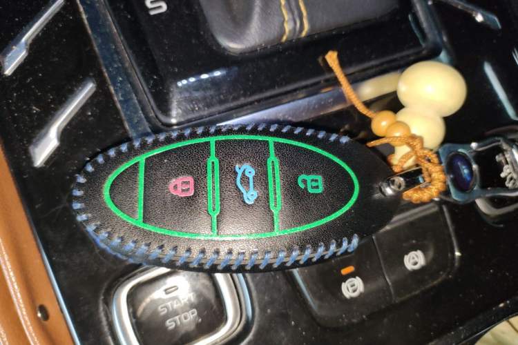 Used Bestune T77 2019 230 TID Automatic Luxury Version National V Vehicle Key