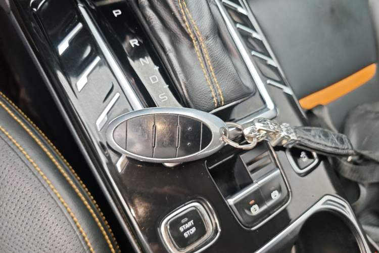 Used Bestune T77 2019 230 TID Automatic Luxury Version China VI Emission Standard Vehicle Key