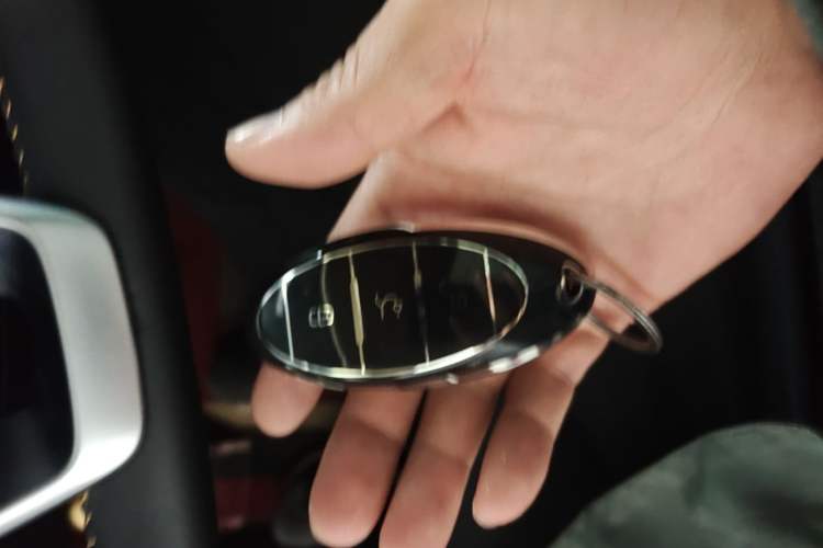 Used Bestune T77 2019 230 TID Automatic Luxury Version China VI Emission Standard Vehicle Key