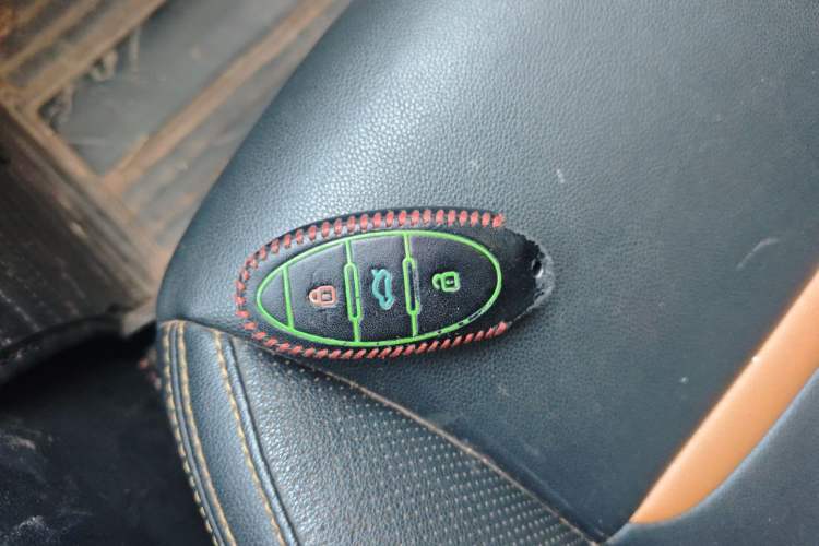 Used Bestune T77 2019 230 TID Automatic Luxury Version China VI Emission Standard Vehicle Key
