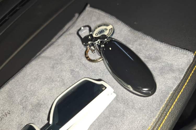 Used Bestune T77 2019 230 TID Automatic Luxury Version China VI Emission Standard Vehicle Key