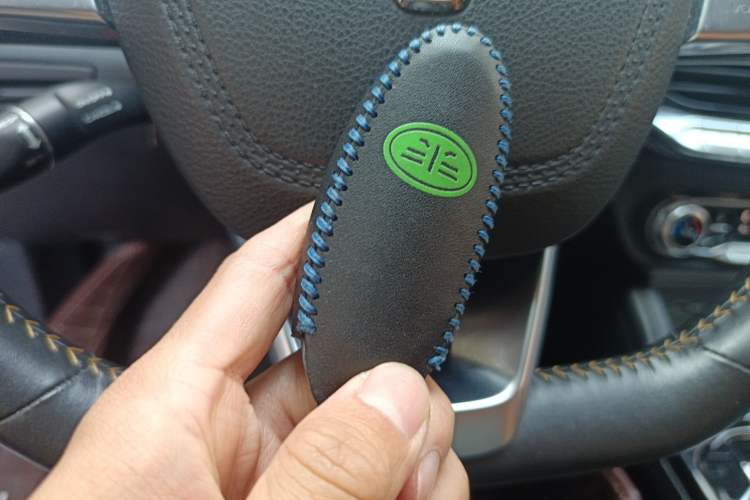Used Bestune T77 2019 230 TID Automatic Luxury Version China VI Emission Standard Vehicle Key