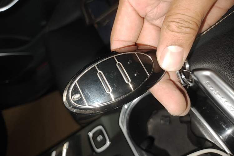 Used Bestune T77 2019 230 TID Automatic Luxury Version National V Vehicle Key