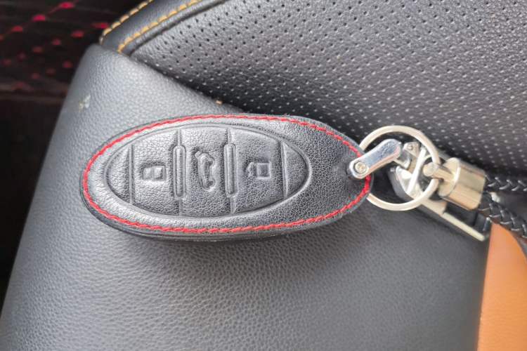 Used Bestune T77 2019 230 TID Automatic Luxury Version China VI Emission Standard Vehicle Key