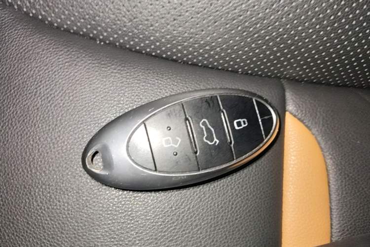 Used Bestune T77 2019 230 TID Automatic Luxury Version National V Vehicle Key