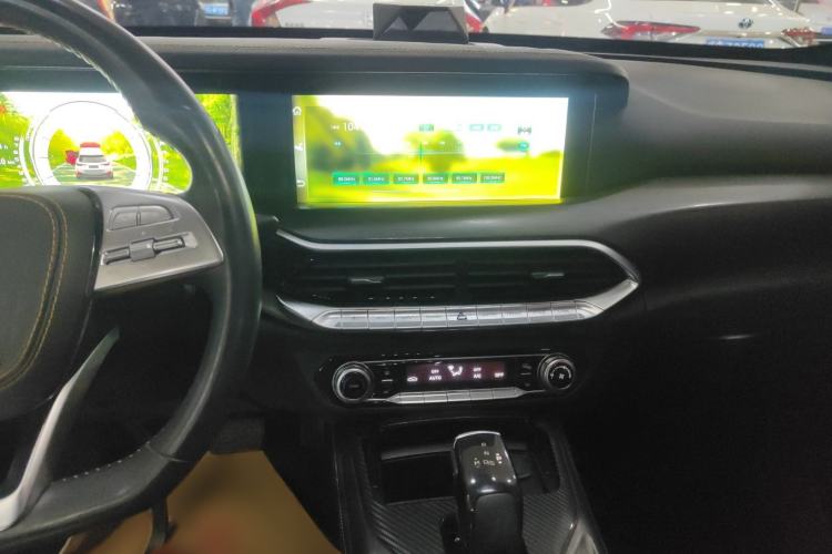 Used Bestune T77 2019 230 TID Automatic Prestige Version China VI Audio And AC Panel