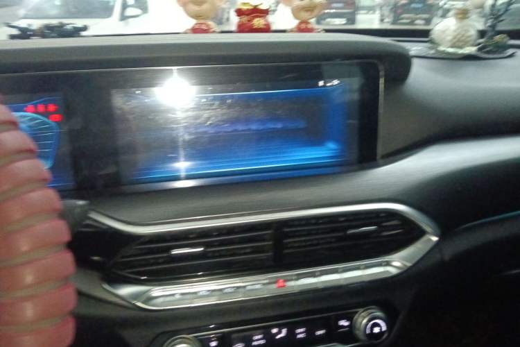 Used Bestune T77 2019 230 TID Automatic Prestige Version China VI Emission Standard Audio And AC Panel