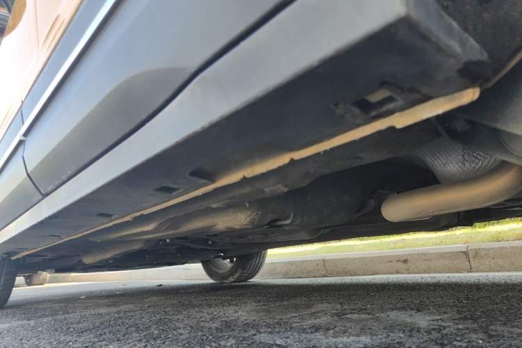 Used Bestune T77 2019 230 TID Automatic Luxury Version China VI Emission Standard Chassis Rear Left
