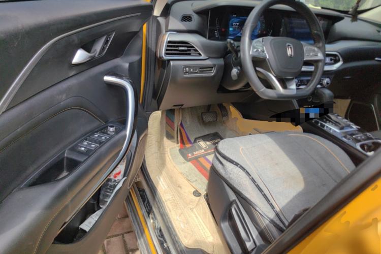 Used Bestune T77 2019 230 TID Automatic Luxury Version National V Driver Seat
