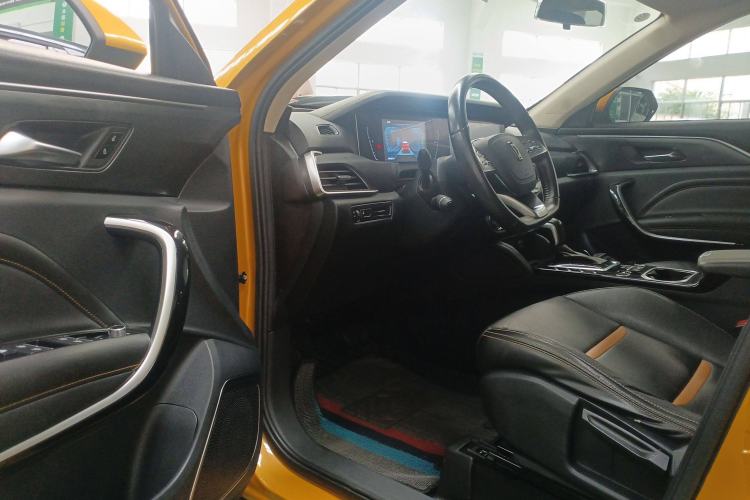 Used Bestune T77 2019 230 TID Automatic Luxury Version China VI Emission Standard Driver Seat