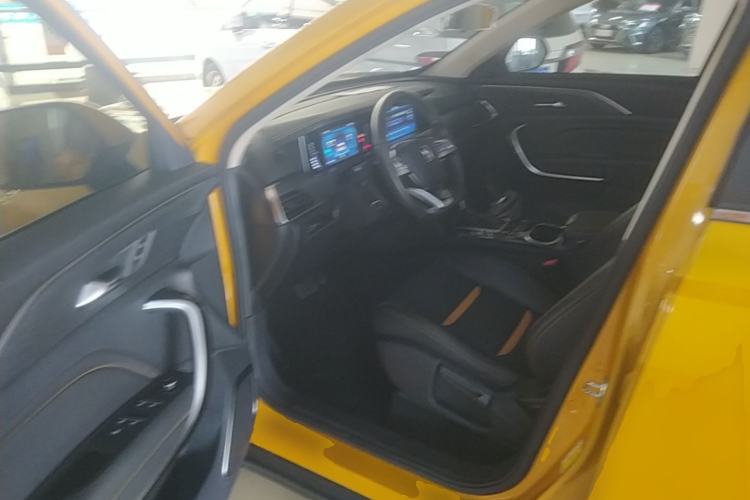 Used Bestune T77 2019 230 TID Automatic Luxury Version China VI Emission Standard Driver Seat