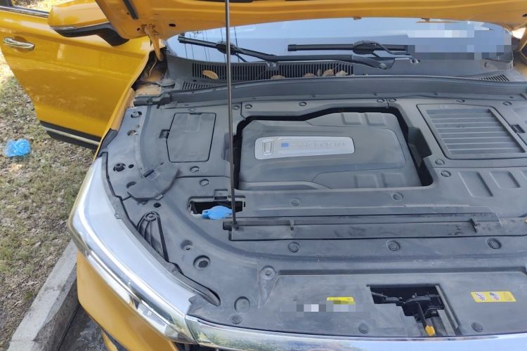 Used Bestune T77 2019 230 TID Automatic Luxury Version China VI Emission Standard Engine Bay Right