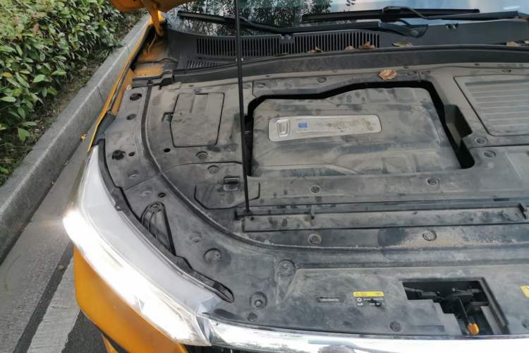 Used Bestune T77 2019 230 TID Automatic Luxury Version National V Engine Bay Right