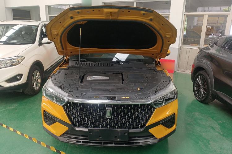 Used Bestune T77 2019 230 TID Automatic Luxury Version China VI Emission Standard Engine Bay