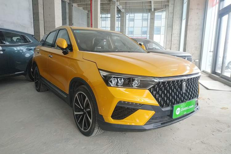 Used Bestune T77 2019 230 TID Automatic Prestige Version China VI Front Right 45 Deg