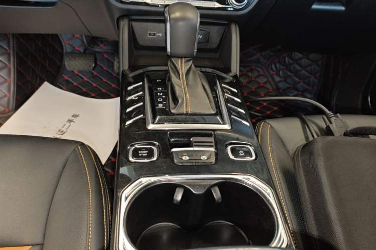 Used Bestune T77 2019 230 TID Automatic Luxury Version China VI Emission Standard Gear Lever