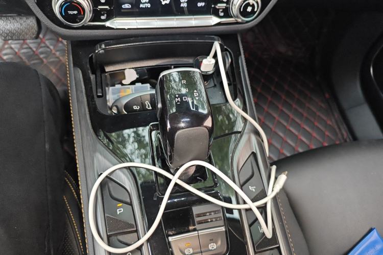 Used Bestune T77 2019 230 TID Automatic Prestige Version China VI Gear Lever